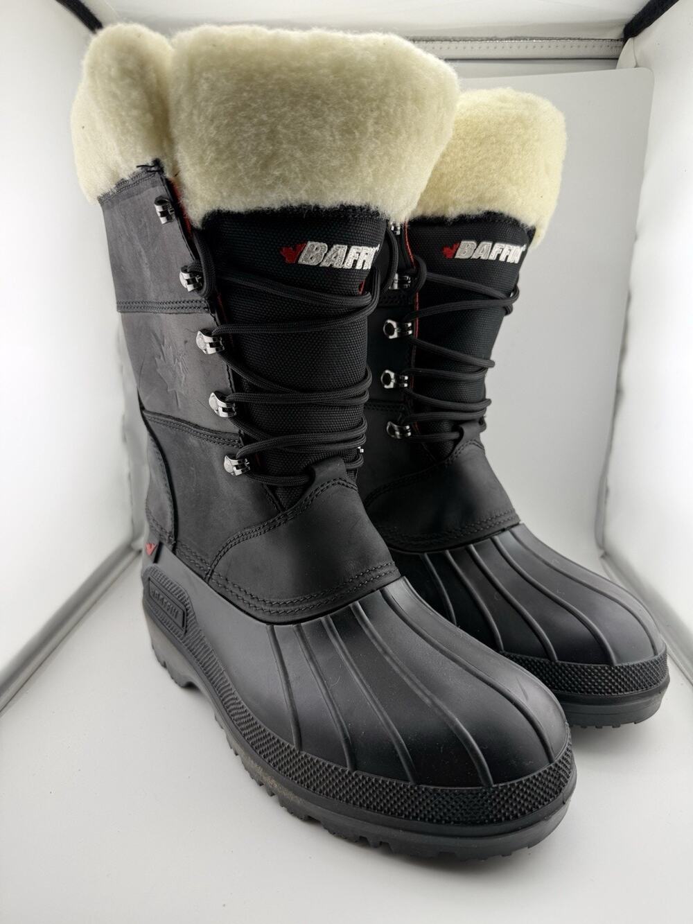 NWOBBaffin Maple Leaf Waterproof Insulated Snow Womens Black Casual Boots Size 7